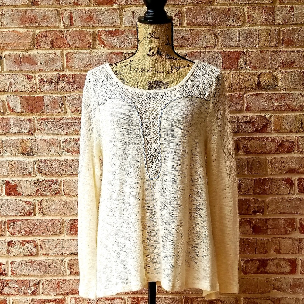 SALE!! UMGEE lightweight top